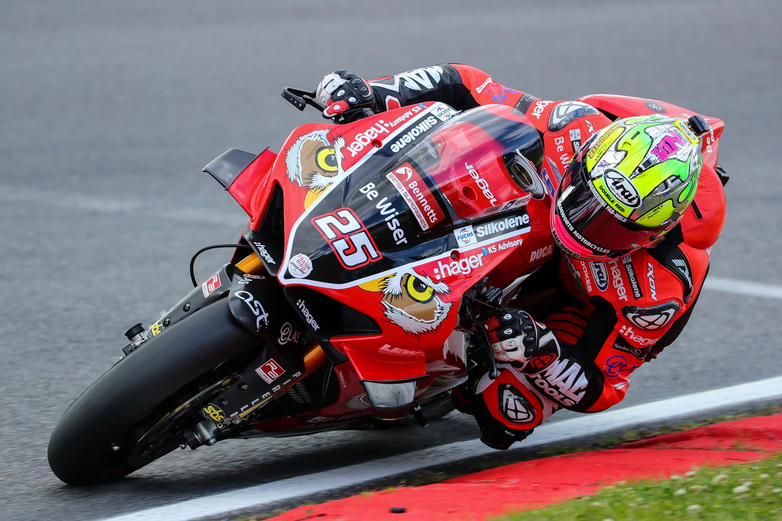 Brookes on Cadwell pole as Ray returns to form with front row